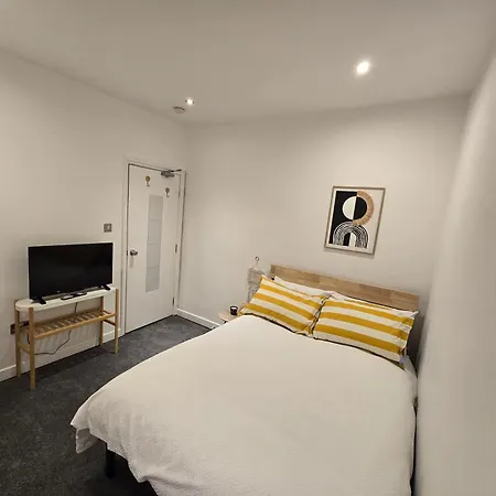Rooms - Breakfast Free In Private House, Alross Group Norwood Exterior photo