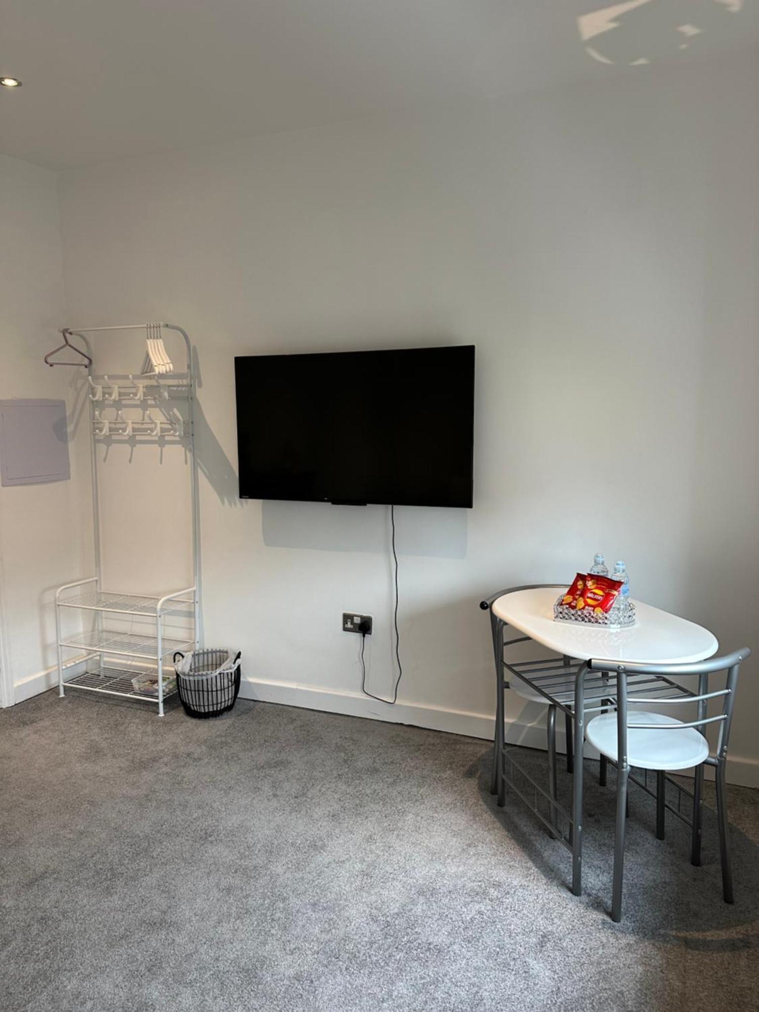 Homestay - Breakfast Free In Private House, Alross Group Norwood