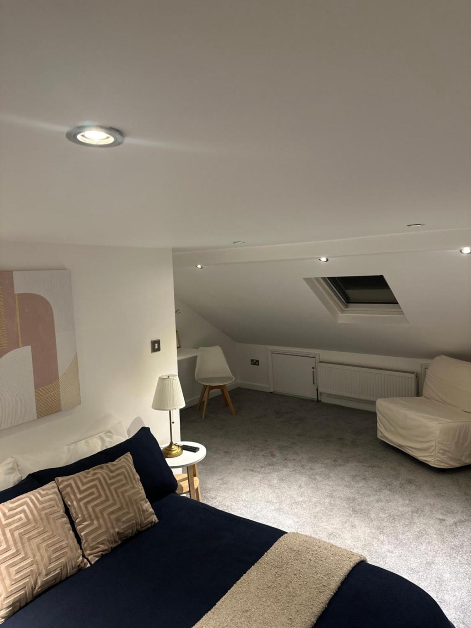 - Breakfast Free In Private House, Alross Group Homestay Norwood